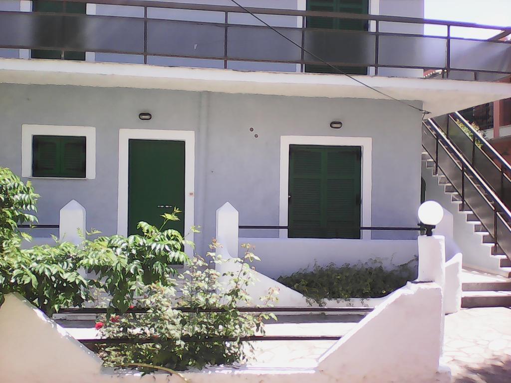 Alex Apartments โรดา ภายนอก รูปภาพ